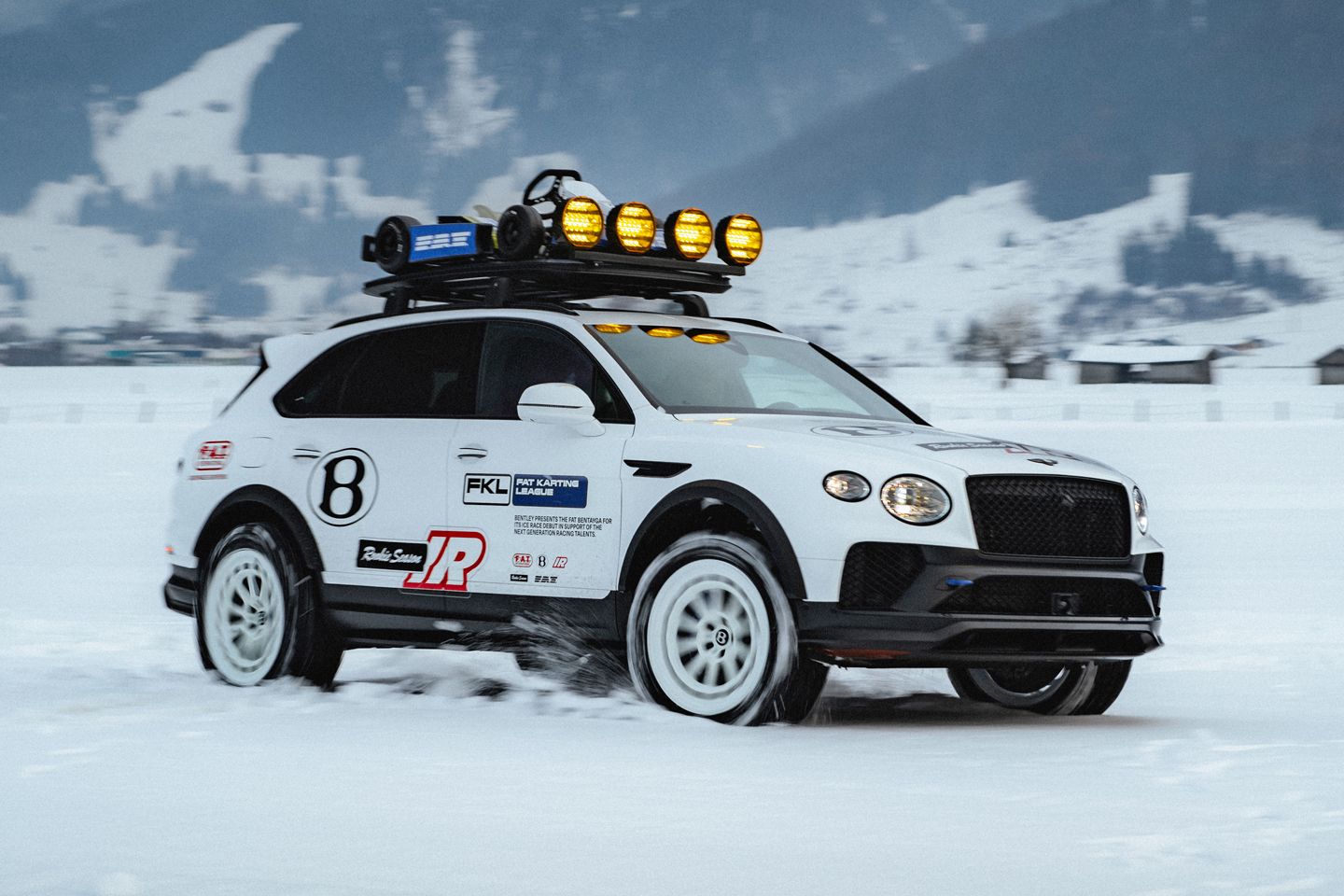 Gelo, gelo, bebê: Bentley X Concept ganha 650 cv