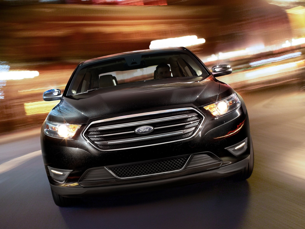 O CEO da Ford afirma que os sedãs estão de volta à mesa à medida que os preços dos carros novos continuam subindo