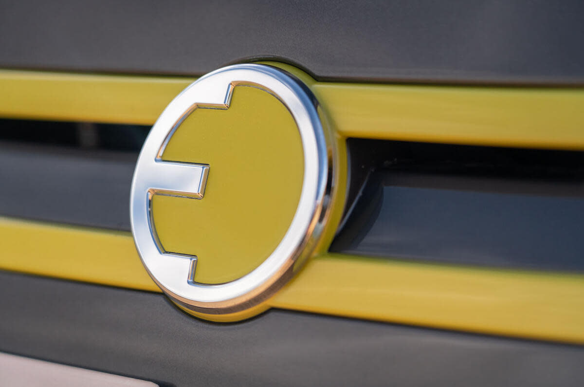 Mini vendeu mais de 100.000 EVs em 2025, pois seu pivô elétrico valeu a pena