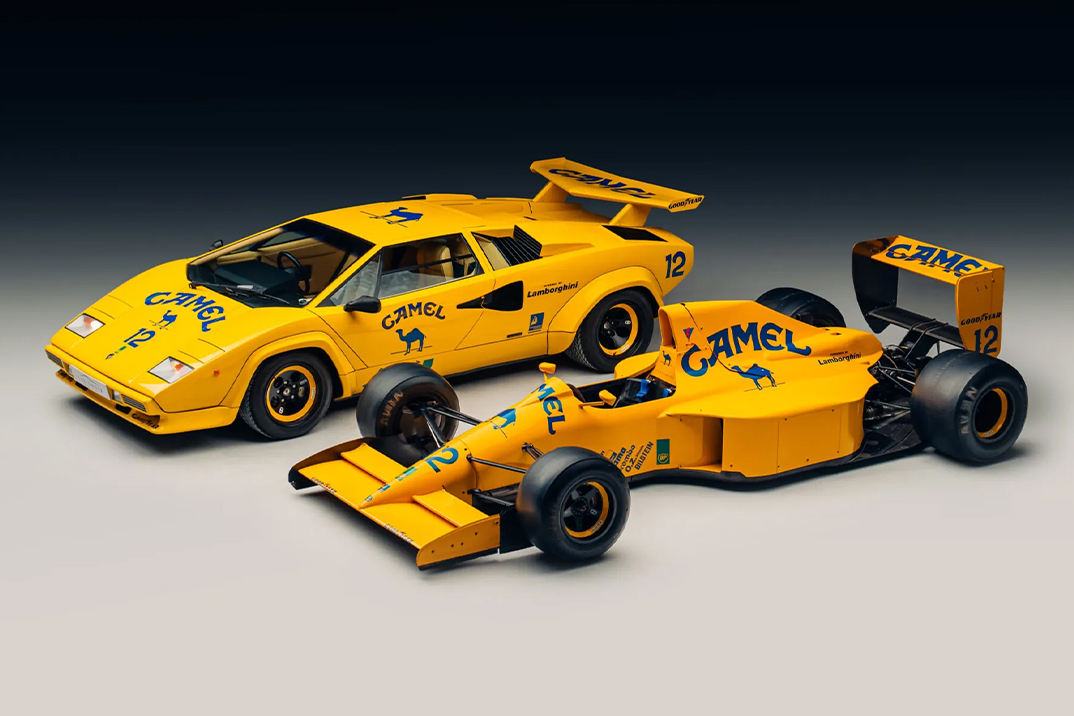 Os Lamborghinis correspondentes da Furlonger trazem de volta a icônica pintura de corrida de camelos dos anos 80 e 90