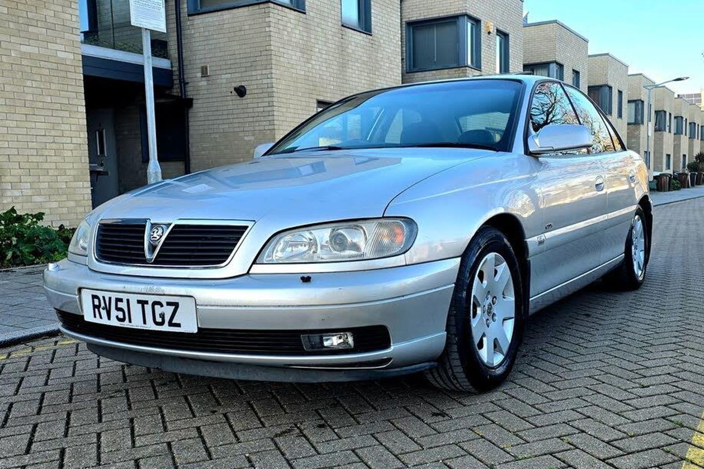 Vauxhall Ômega V6 | Galpão da Semana