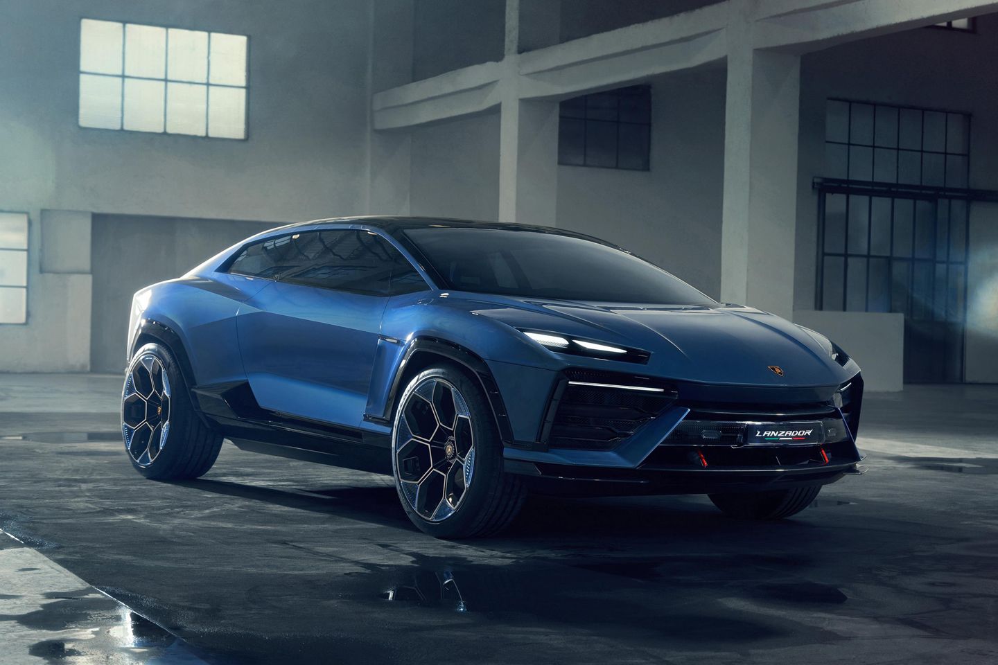 Lamborghini EV morto na água, confirma CEO