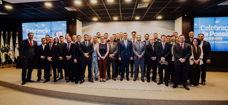 ANTT empossa 30 novos especialistas em regulação — Agência Nacional de Transportes Terrestres