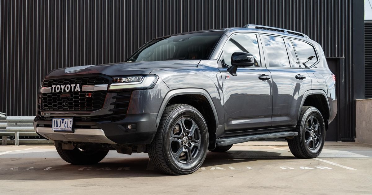 Toyota LandCruiser 300 Series é recolhido devido a risco de incêndio