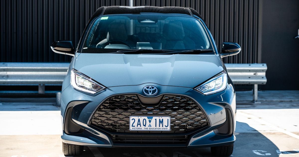 Toyota Yaris ganhará opção elétrica com próxima geração