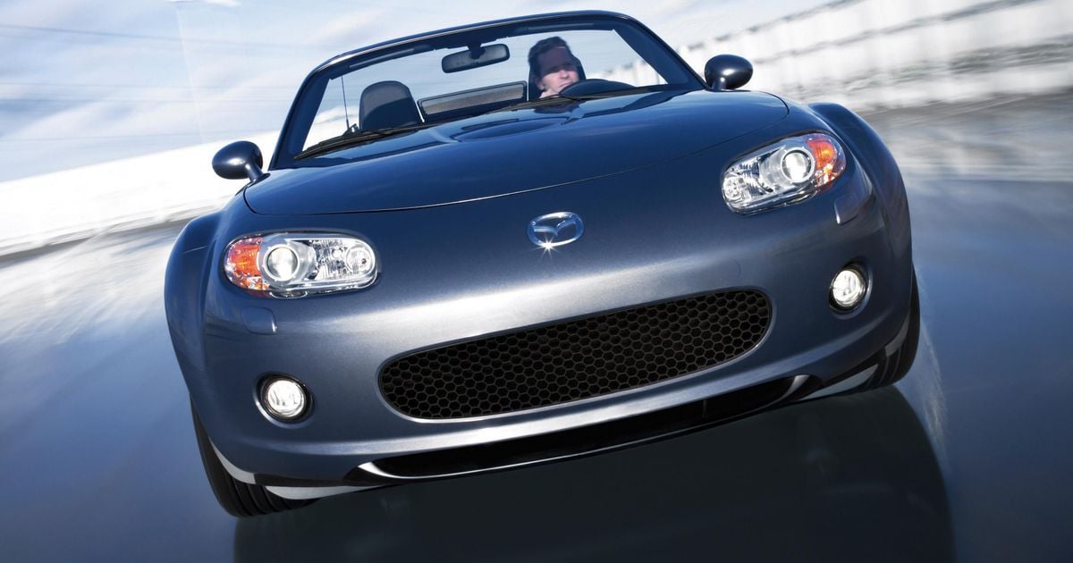 Os engenheiros da Mazda construíram um V6 MX-5 há 20 anos
