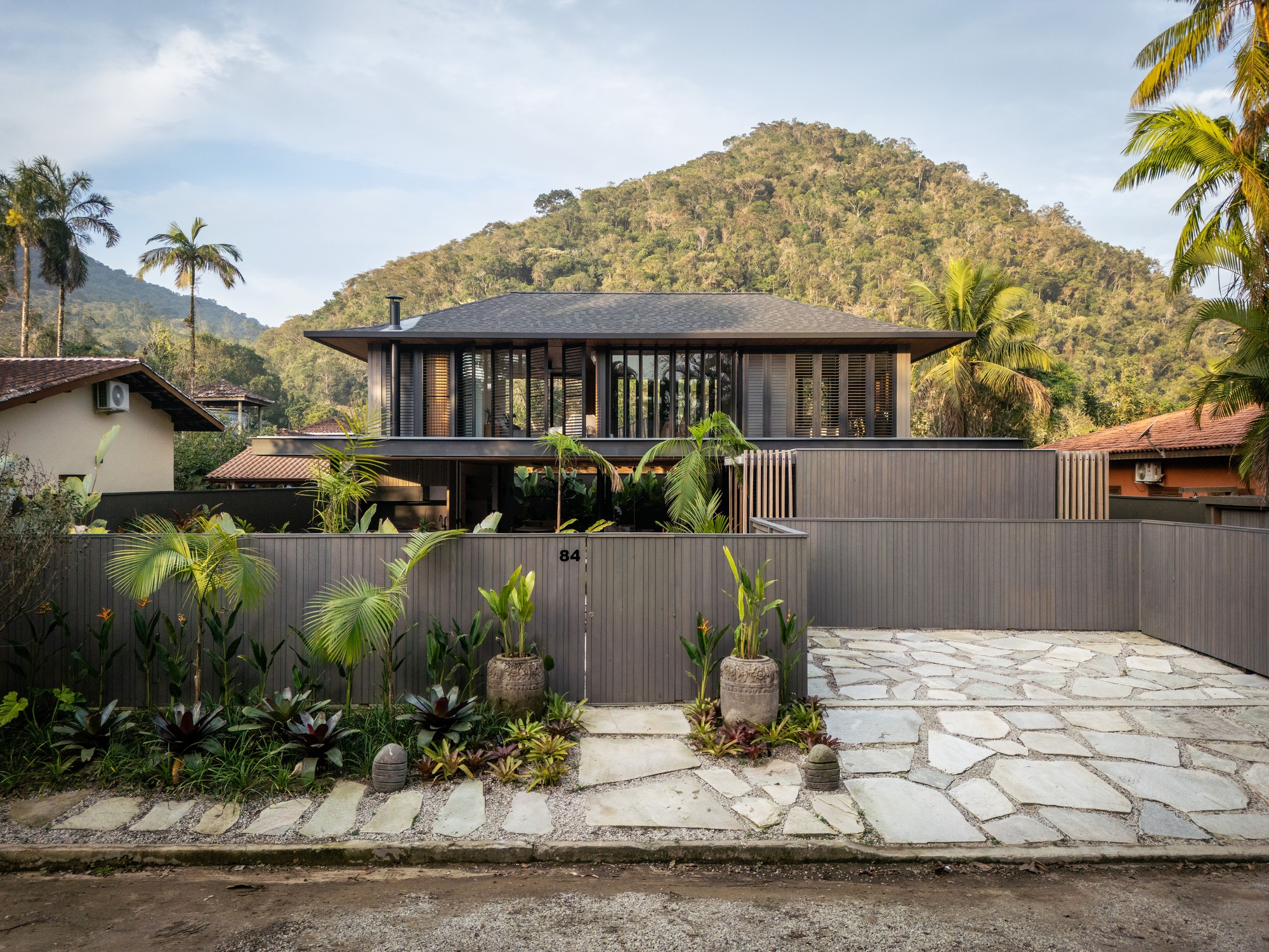 JV Residence / Pitta Arquitetura