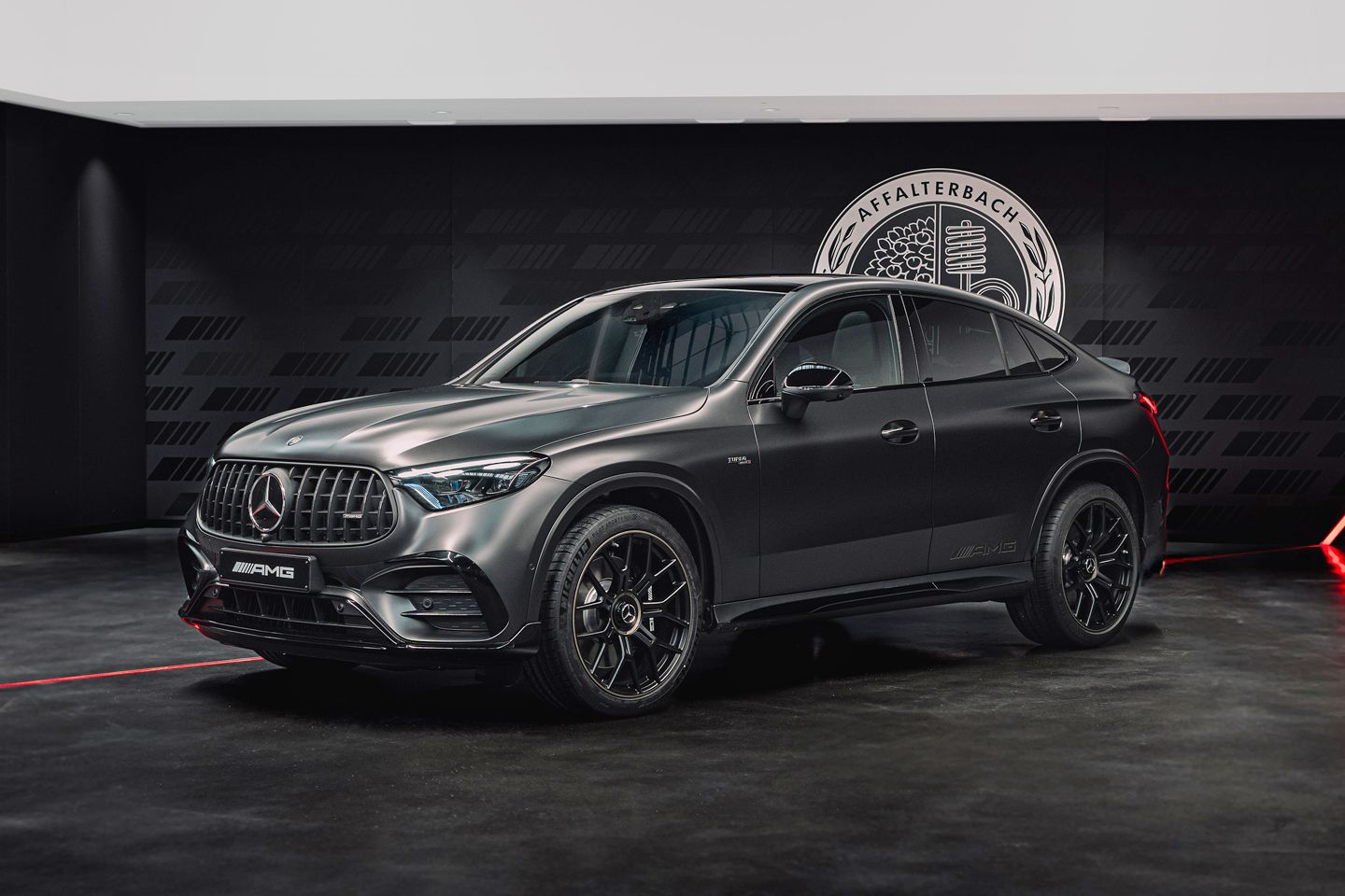 Novo Mercedes-AMG GLC 53 ganha motor de seis potenciômetros com 449 cv