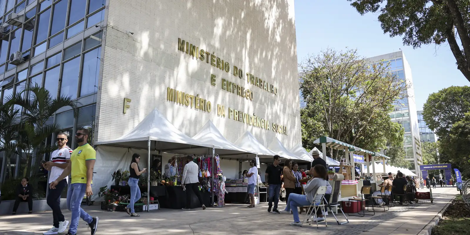 Governo libera mais R$ 3,9 bi para pagar saque-aniversário do FGTS