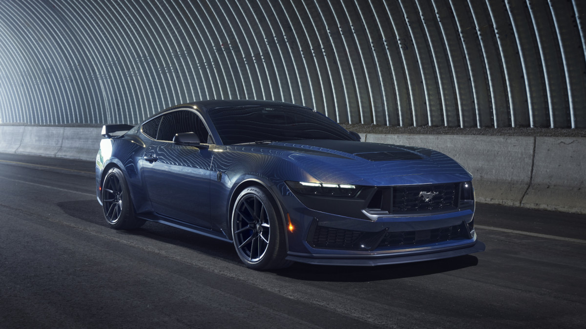 CEO da Ford: o manual do Mustang não vai a lugar nenhum