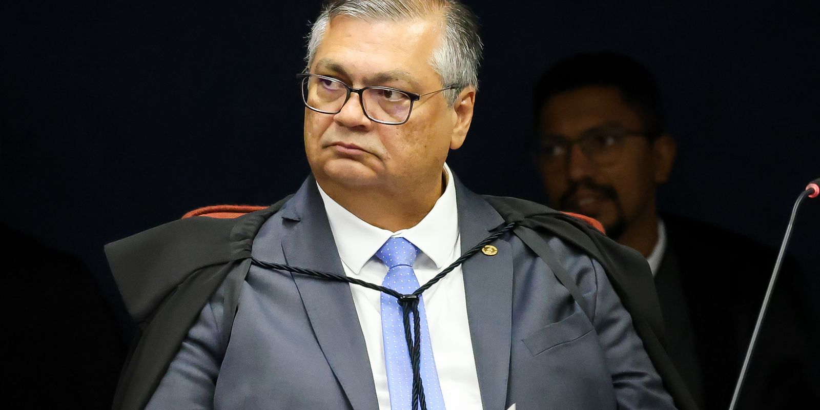 Dino afasta prefeito e vice de Macapá por suspeita de desvio de verba