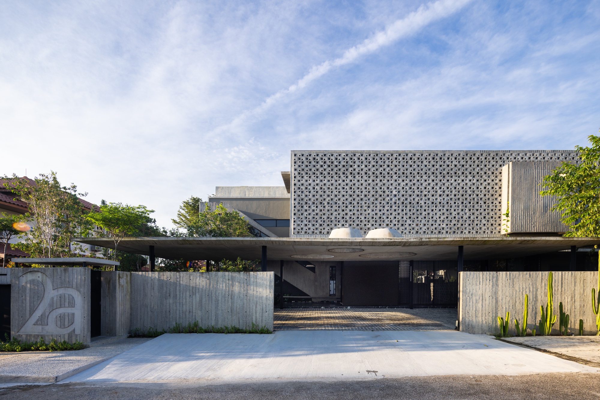 Tropical Shift House / O2 Design Atelier + Choo Poo Liang Architect