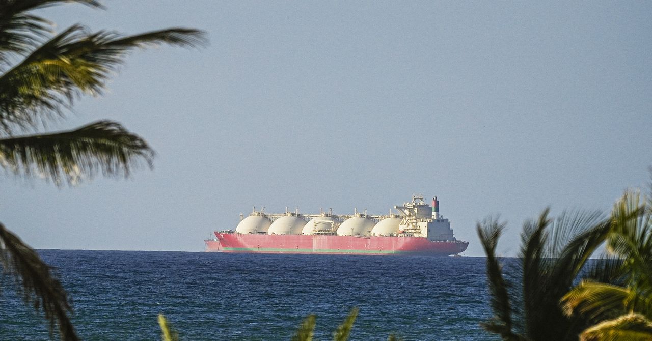 O Estreito de Ormuz reabre, mas o transporte marítimo global levará meses para se recuperar