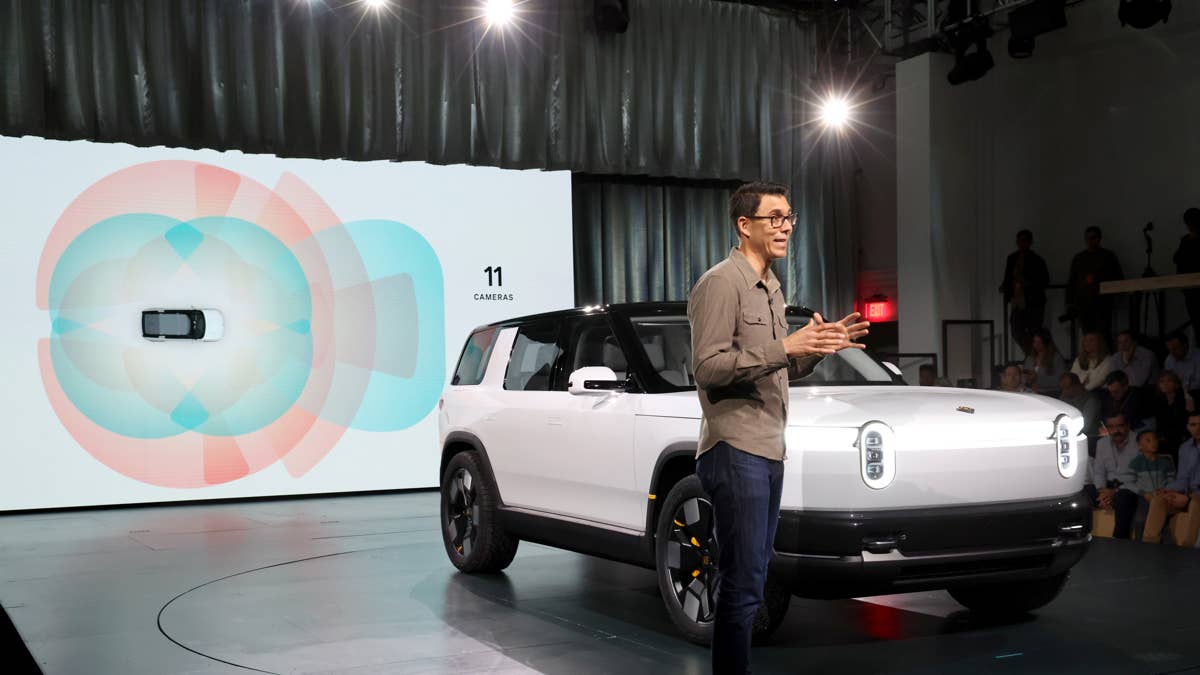 Rivian não obteve lucro, mas pagou ao seu CEO US$ 403 milhões