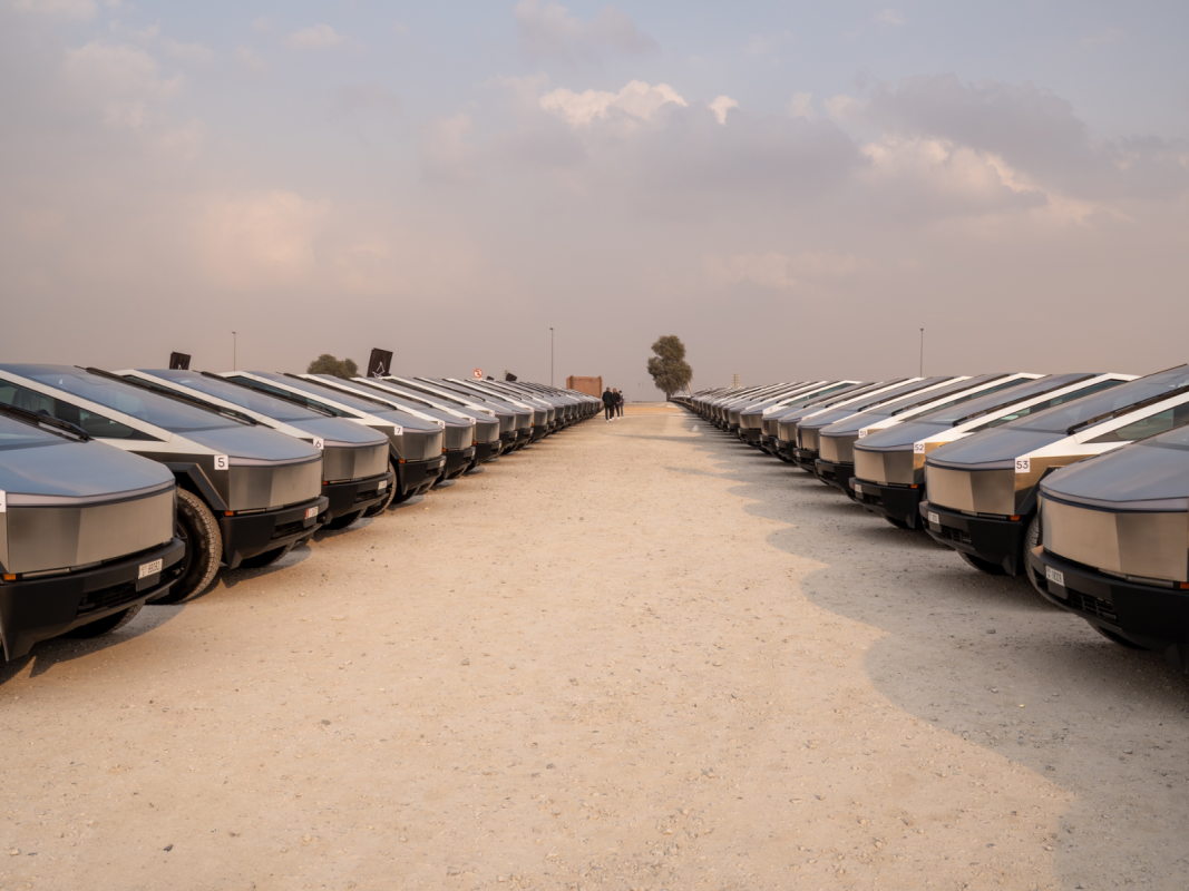 O problema dos 50.000 carros da Tesla: EVs não vendidos estão se acumulando