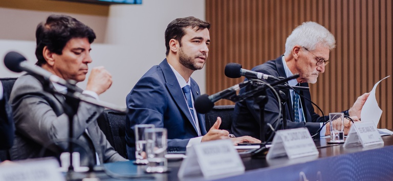 ANTT participa de seminário na Câmara e reforça agenda de segurança jurídica e equilíbrio regulatório no transporte de cargas — Agência Nacional de Transportes Terrestres