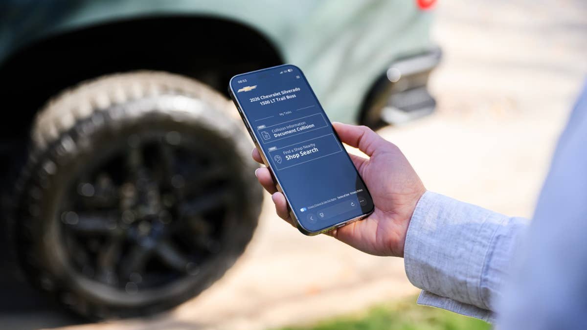 GM adiciona assistência contra colisão para que os motoristas saibam o que fazer após um acidente